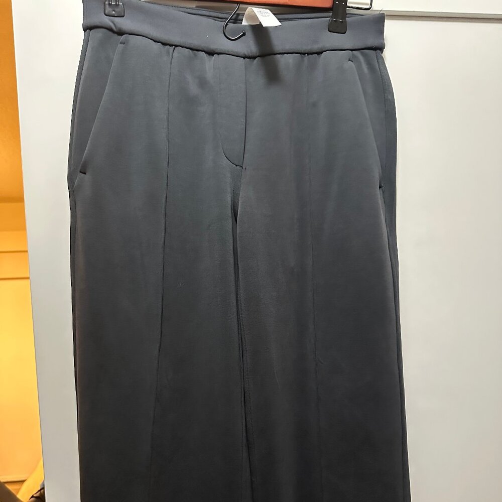 Lululemon Sofstream Pintuck Pant Mid-Rise Pant S Retail $128 NWT
